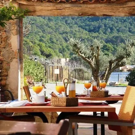 Turisme Rural Mas Ramades *